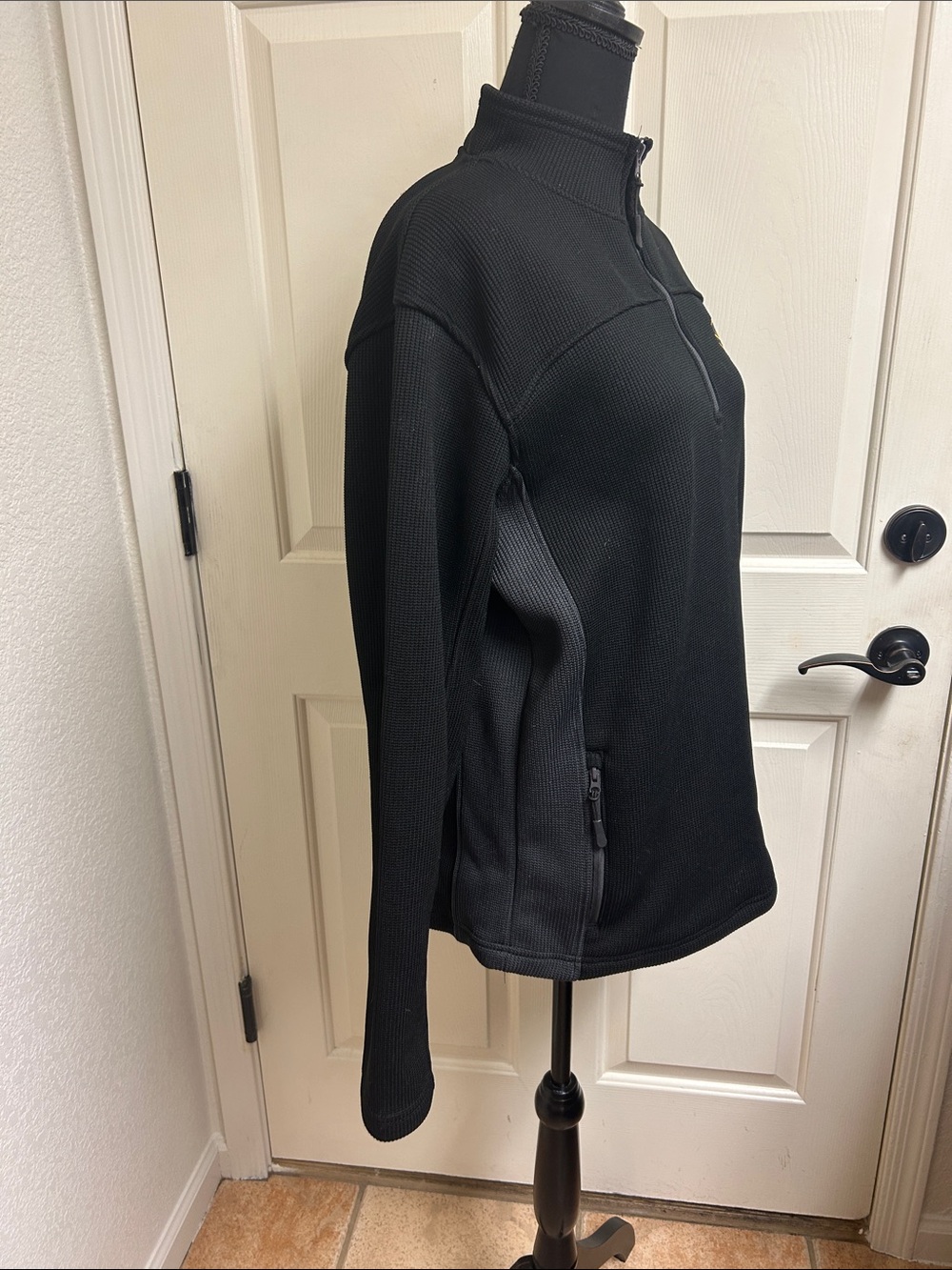 COLOSSEUM MISSOURI BLACK ADVANTAGE LONG SLEEVE QTR ZIP PULLOVER, Medium, EUC - Picture 4 of 10